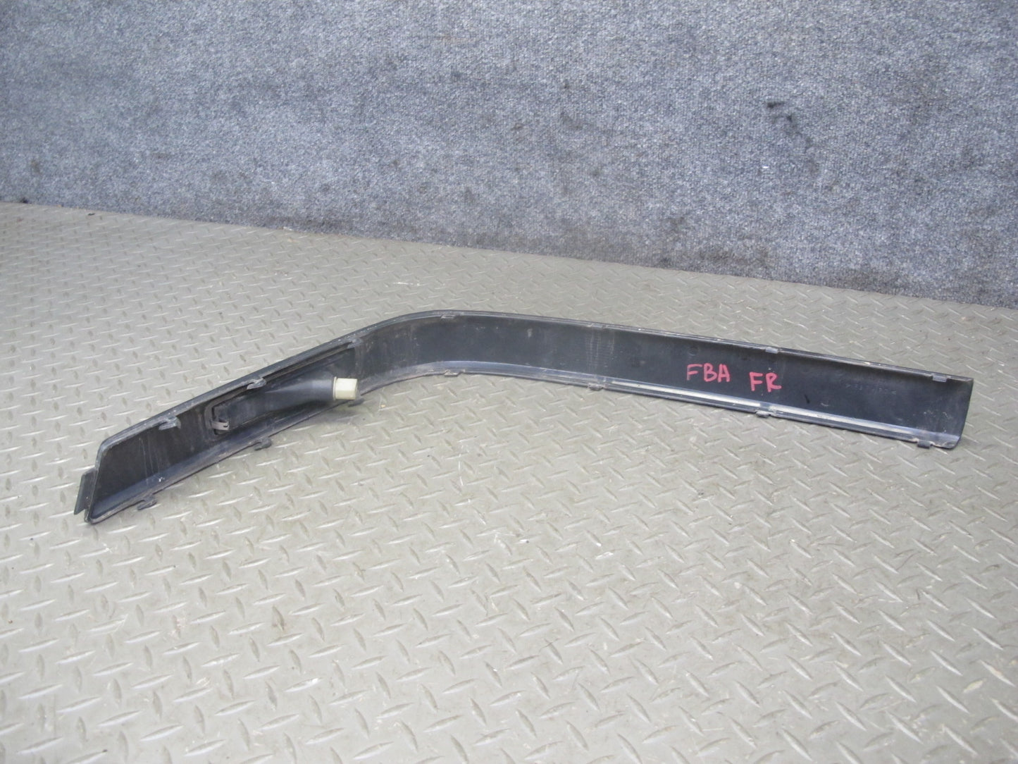 89-95 BMW E34 5SERIES Front Bumper License Plate w Left Right Side Strip Set OEM