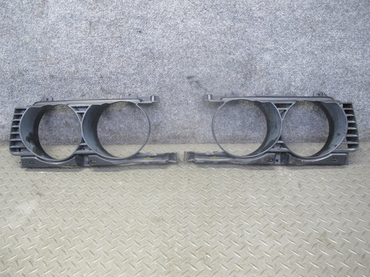 94-95 BMW E34 530i 540i M5 Set of 2 Front Left & Right Headlight Grille OEM
