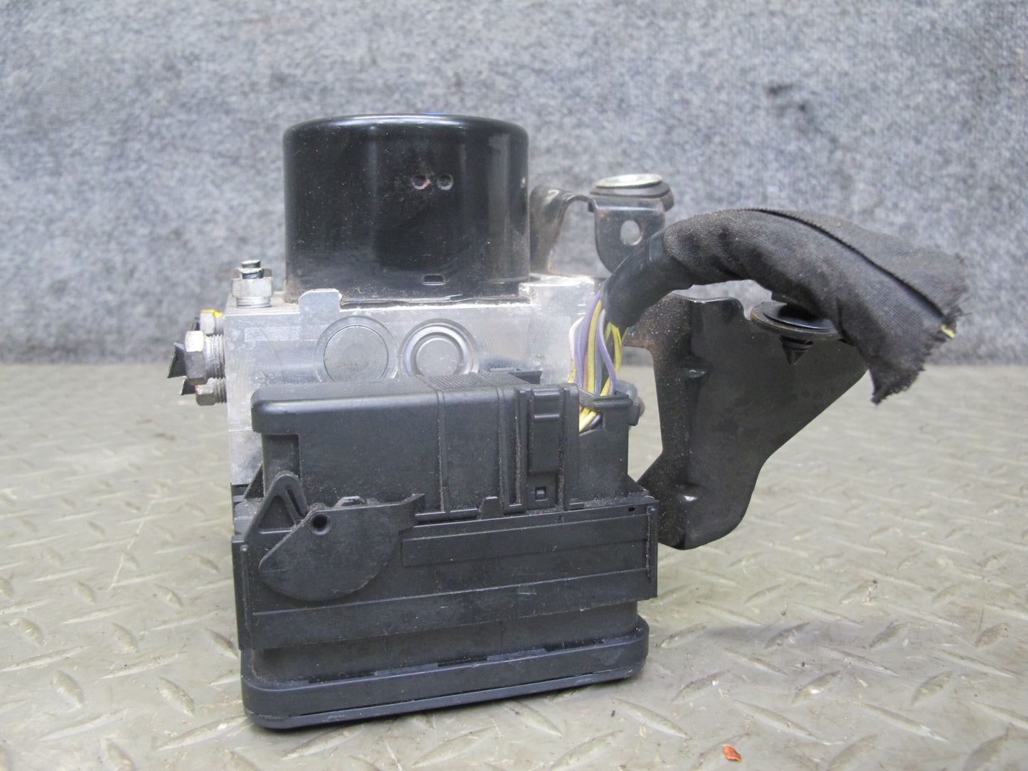 2012-2013 Range Rover Evoque L538 Anti Lock Brake ABS Pump Module BJ32-2C405-AE