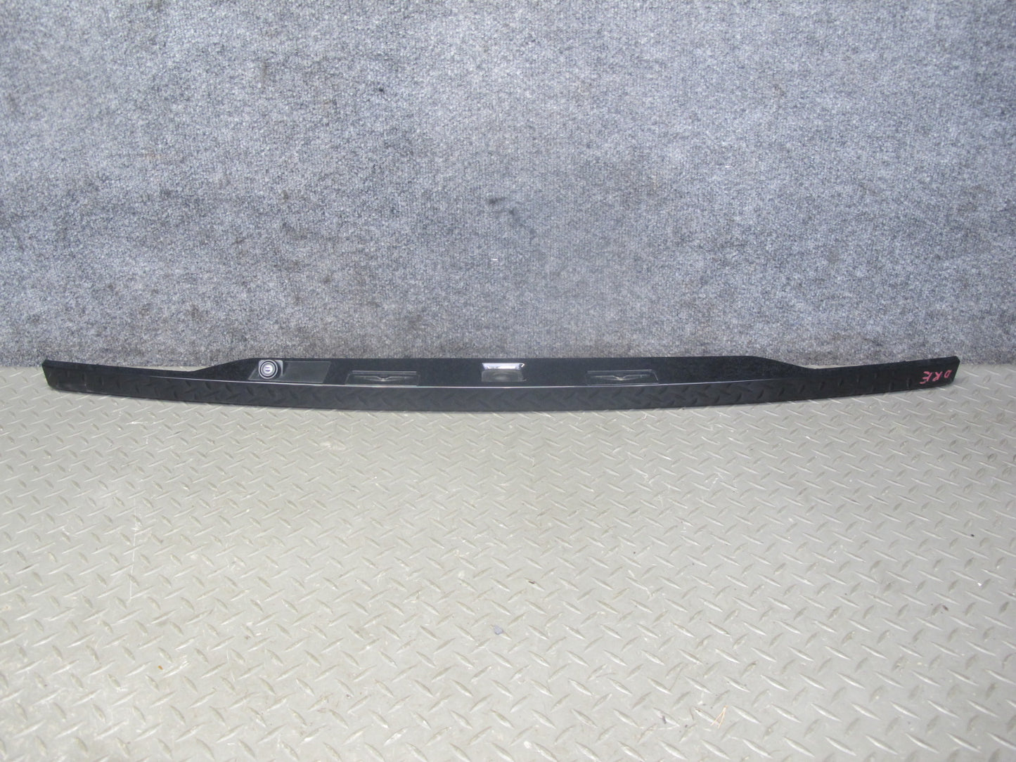 12-15 Range Rover Evoque L538 Rear Trunk Lid Light Finisher Trim Panel w Camera