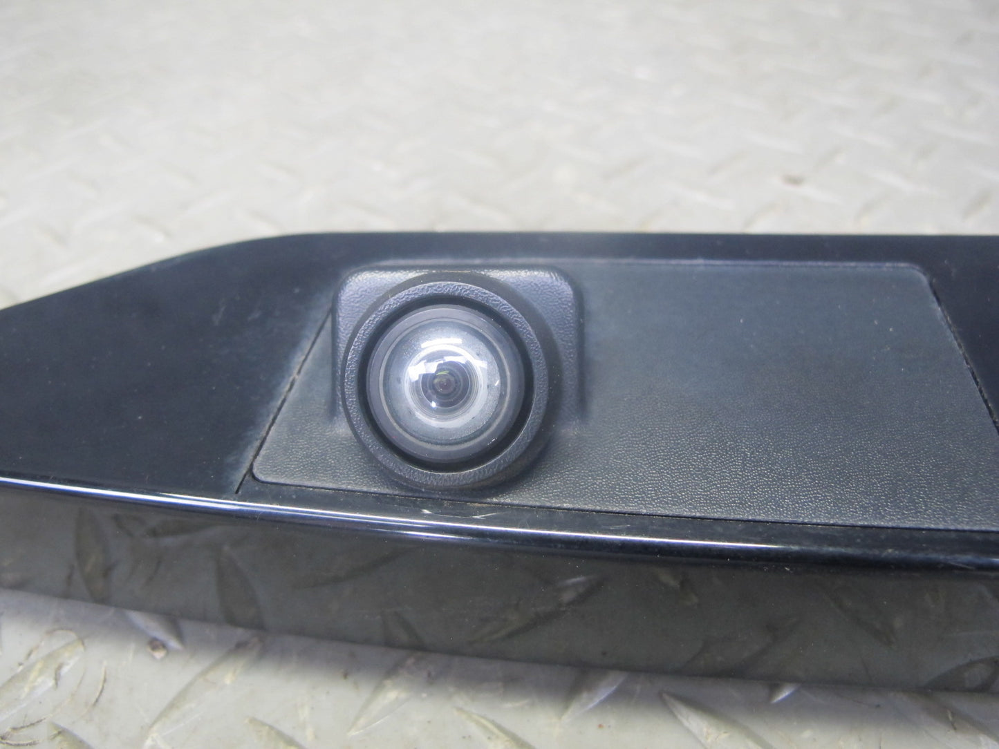 12-15 Range Rover Evoque L538 Rear Trunk Lid Light Finisher Trim Panel w Camera