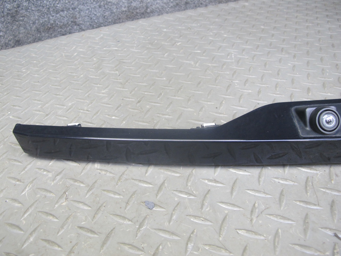 12-15 Range Rover Evoque L538 Rear Trunk Lid Light Finisher Trim Panel w Camera