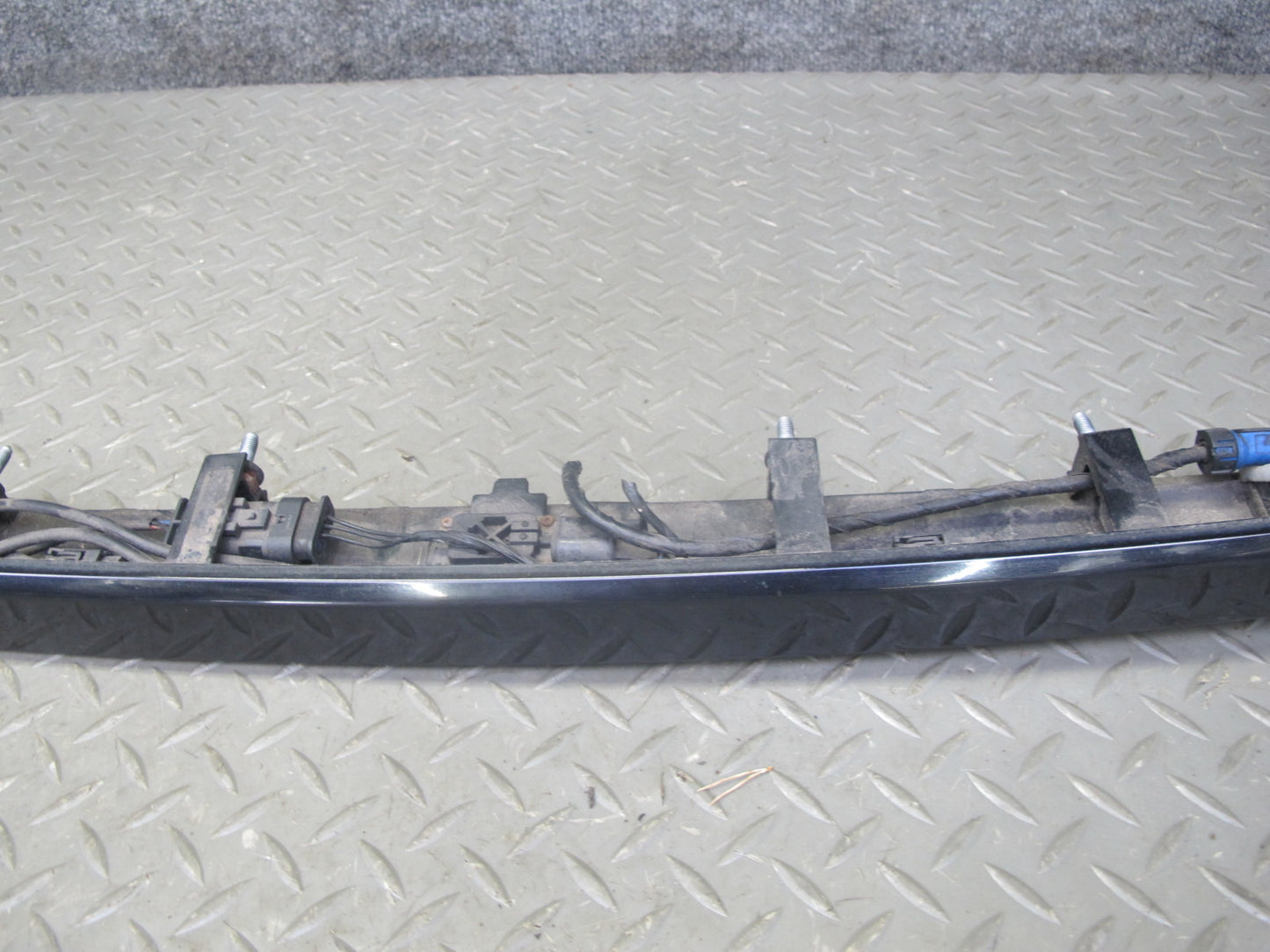 12-15 Range Rover Evoque L538 Rear Trunk Lid Light Finisher Trim Panel w Camera