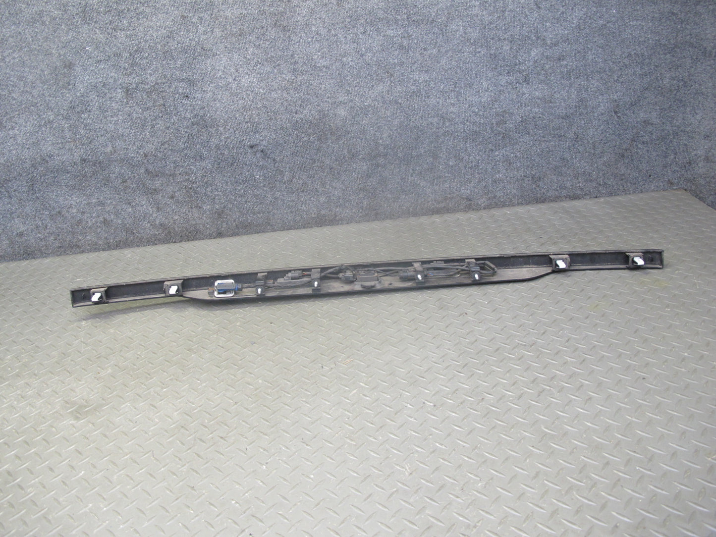 12-15 Range Rover Evoque L538 Rear Trunk Lid Light Finisher Trim Panel w Camera