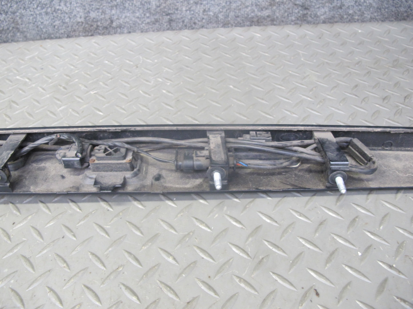 12-15 Range Rover Evoque L538 Rear Trunk Lid Light Finisher Trim Panel w Camera