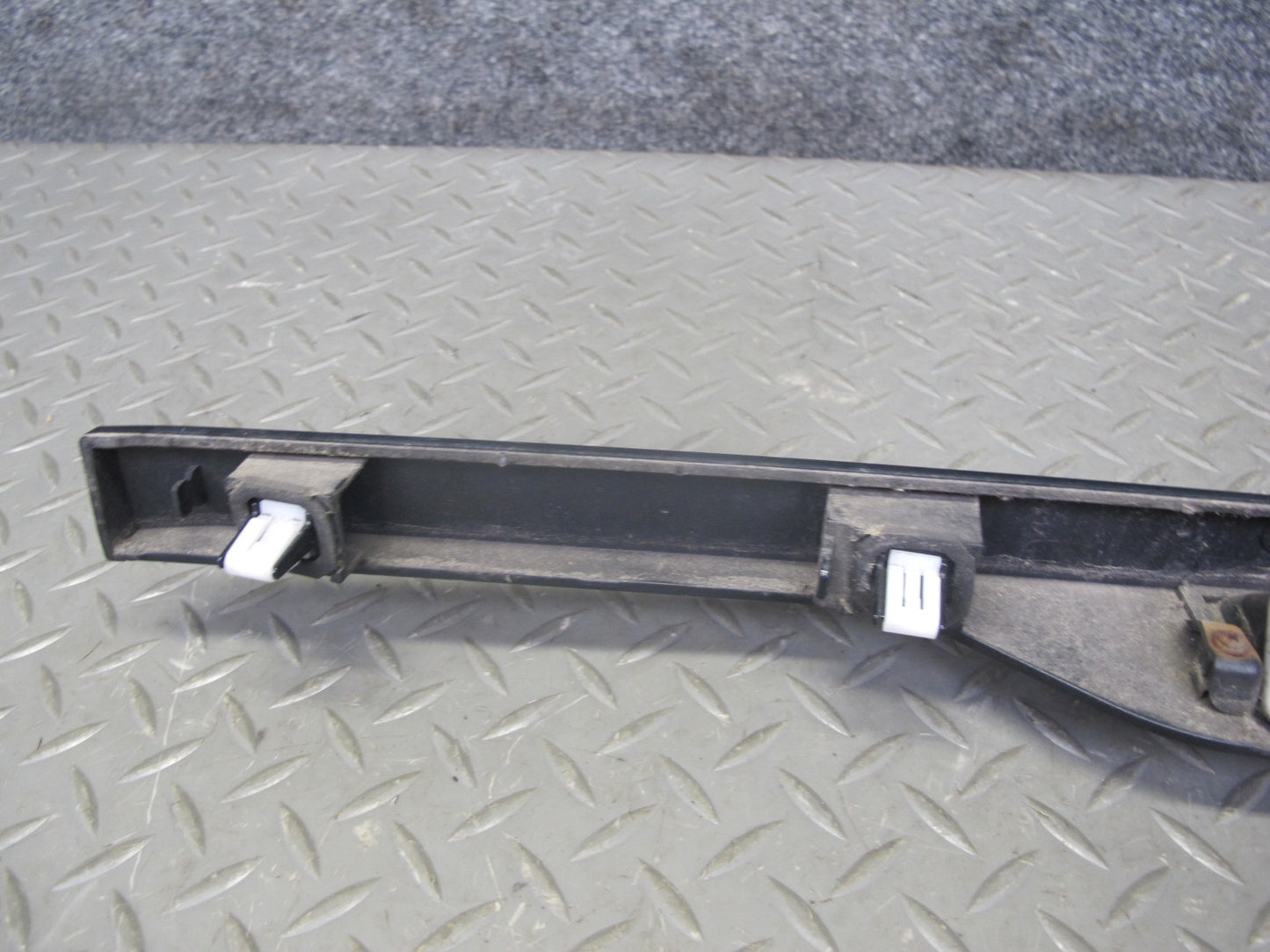 12-15 Range Rover Evoque L538 Rear Trunk Lid Light Finisher Trim Panel w Camera