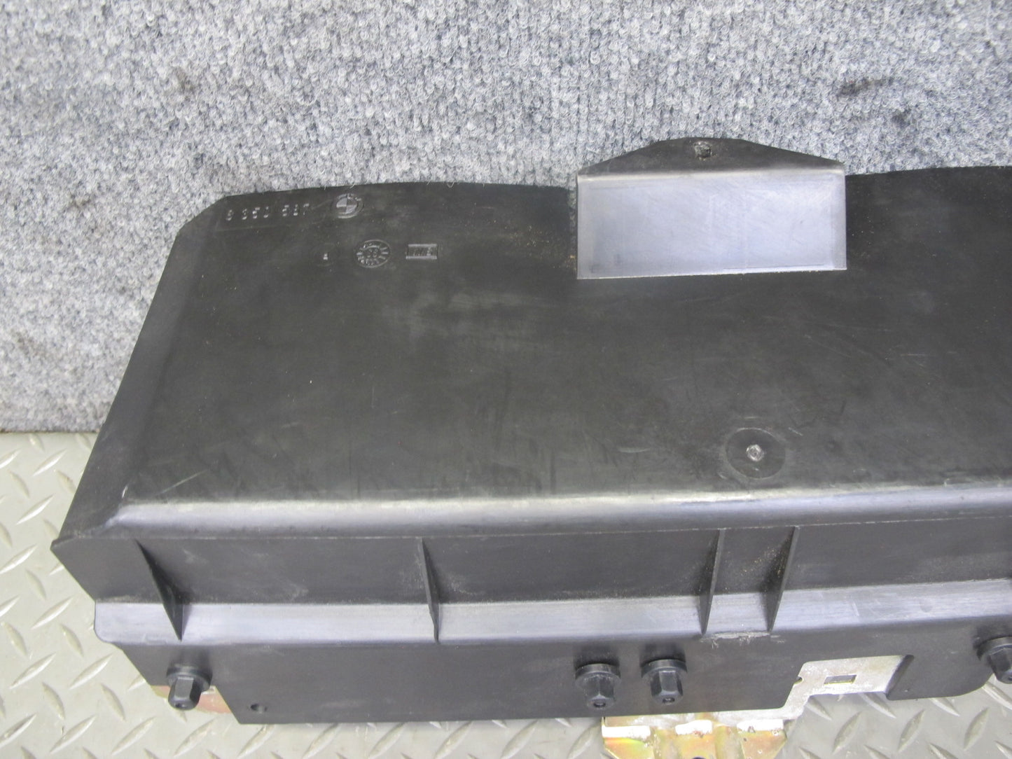 91-95 BMW E34 5-SERIES Sedan Rear Battery Cover w Micro Switch Assy 8350587 OEM