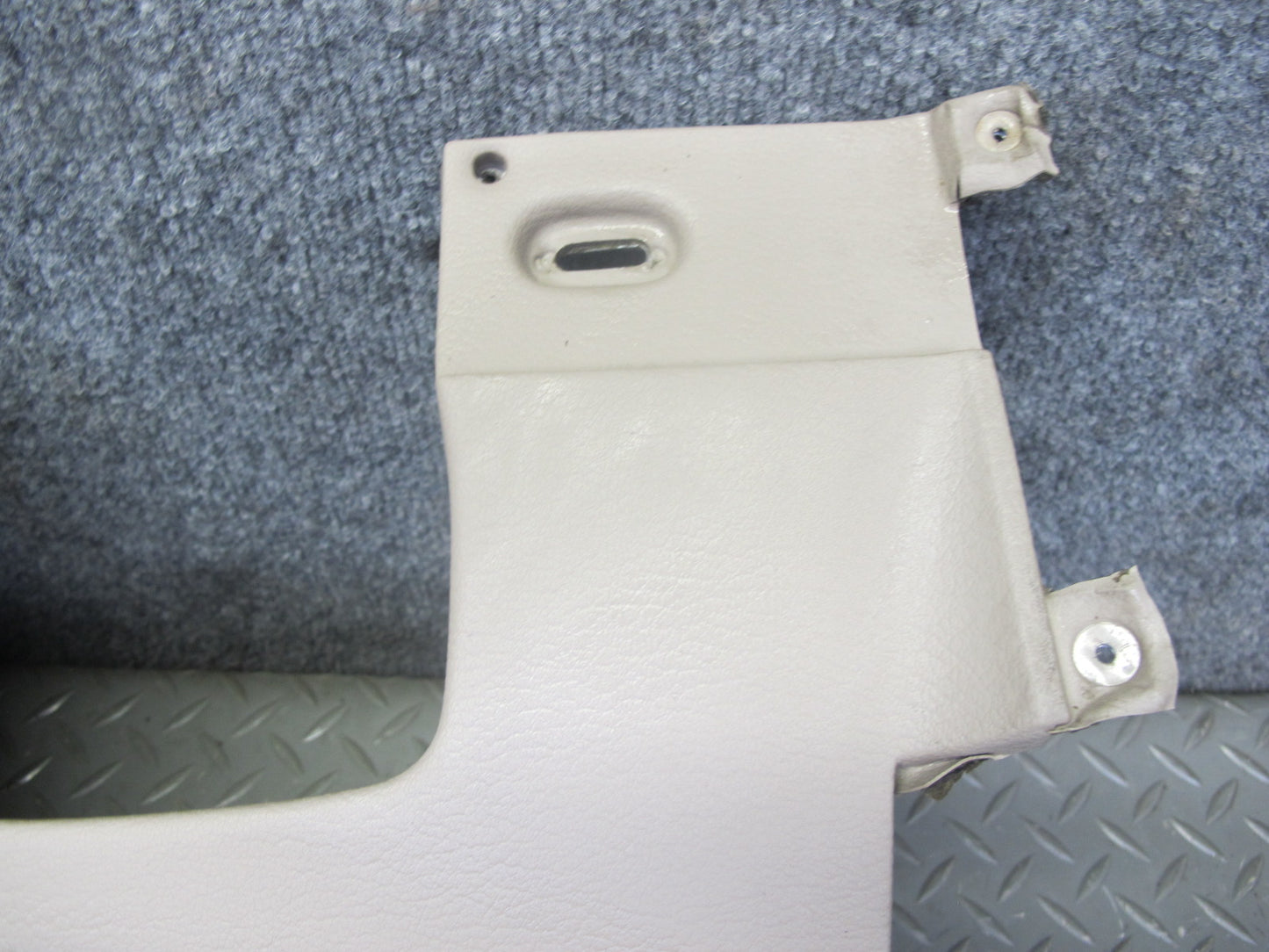 92-95 BMW E34 5-SERIES Front Dash Left Knee Trim Cover Panel Perchment OEM