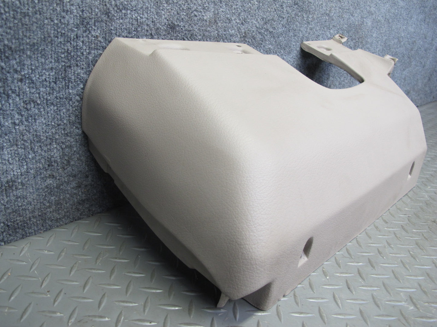 92-95 BMW E34 5-SERIES Front Dash Left Knee Trim Cover Panel Perchment OEM