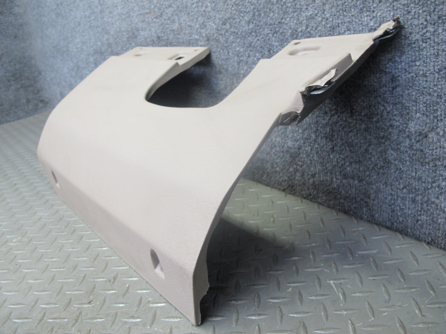 92-95 BMW E34 5-SERIES Front Dash Left Knee Trim Cover Panel Perchment OEM