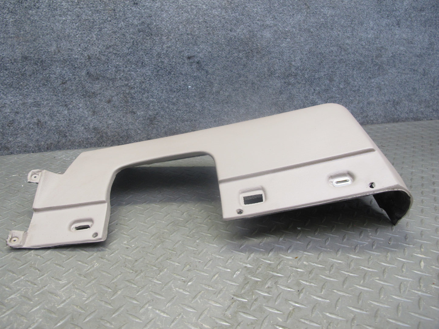 92-95 BMW E34 5-SERIES Front Dash Left Knee Trim Cover Panel Perchment OEM