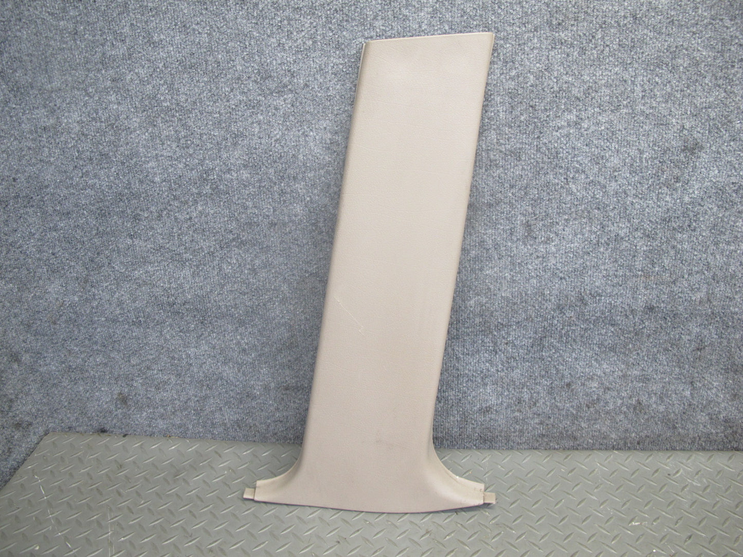 93-95 BMW E34 5-SERIES Set of 2 Left & Right Lower B-pillar Trim Cover OEM