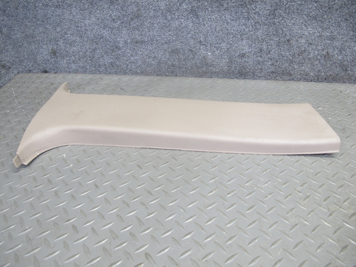 93-95 BMW E34 5-SERIES Set of 2 Left & Right Lower B-pillar Trim Cover OEM