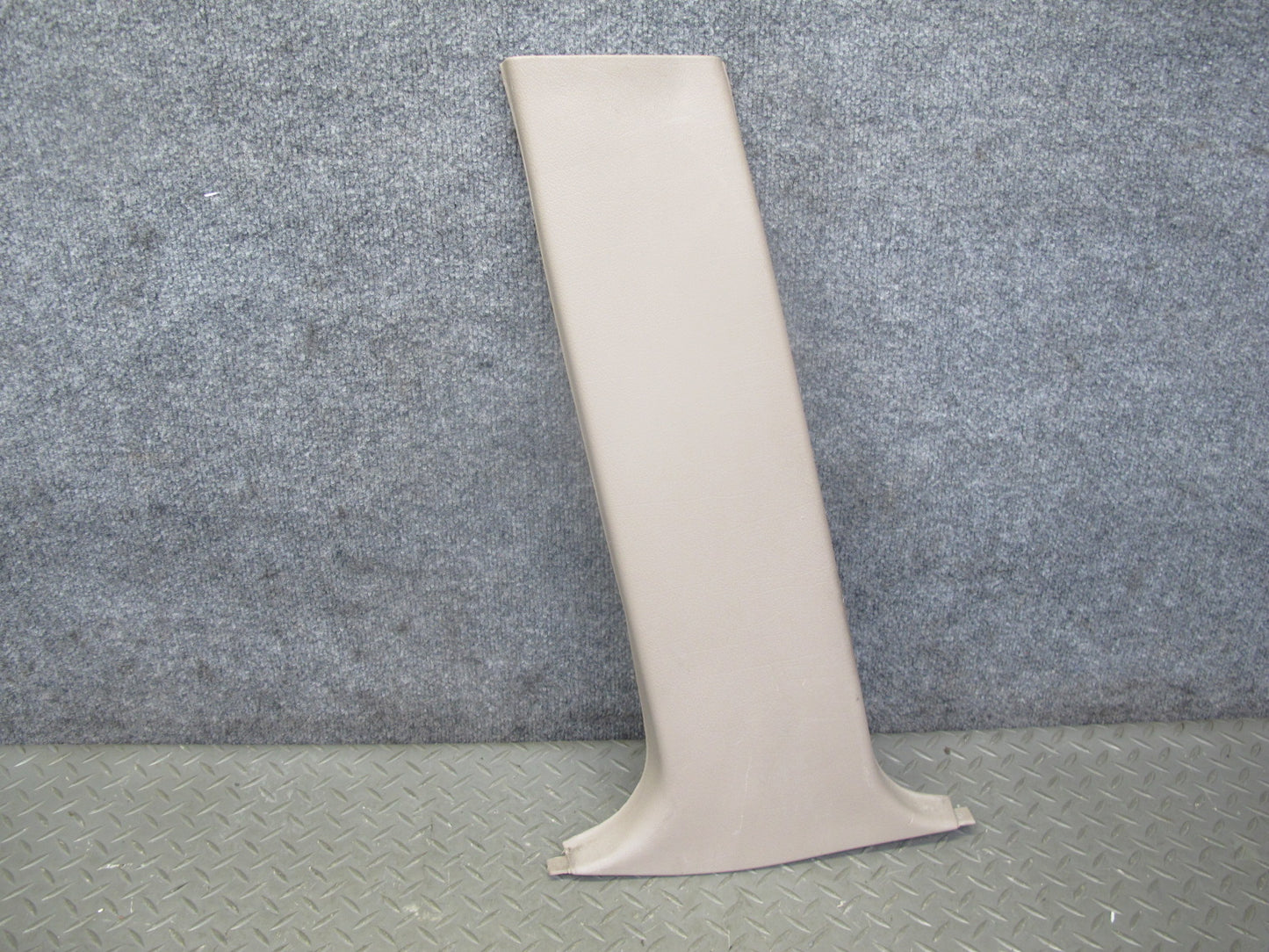 93-95 BMW E34 5-SERIES Set of 2 Left & Right Lower B-pillar Trim Cover OEM