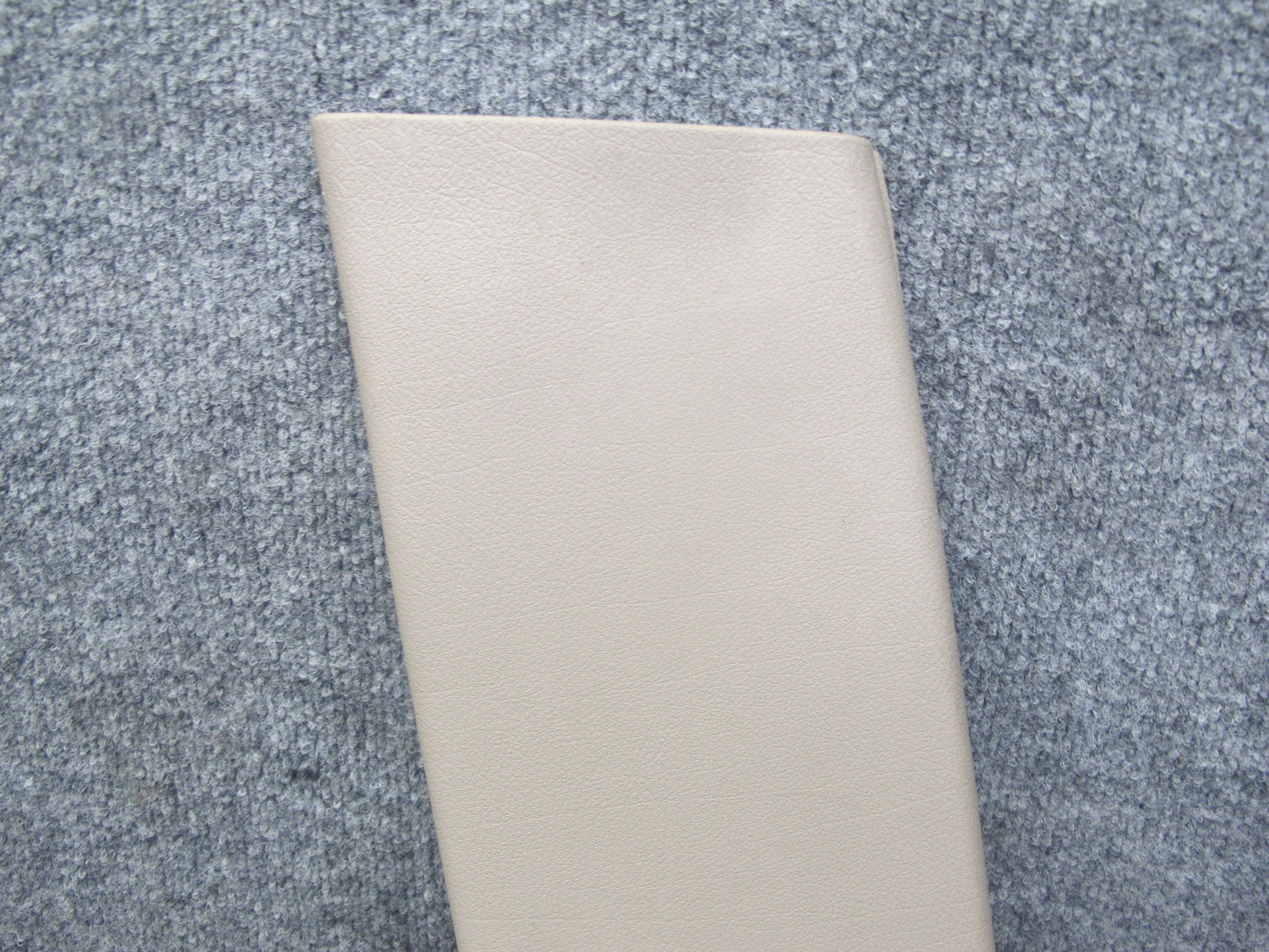 93-95 BMW E34 5-SERIES Set of 2 Left & Right Lower B-pillar Trim Cover OEM