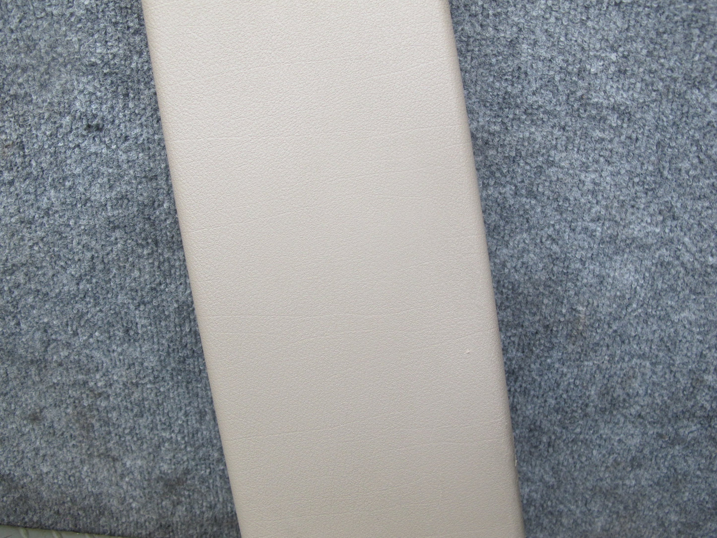 93-95 BMW E34 5-SERIES Set of 2 Left & Right Lower B-pillar Trim Cover OEM