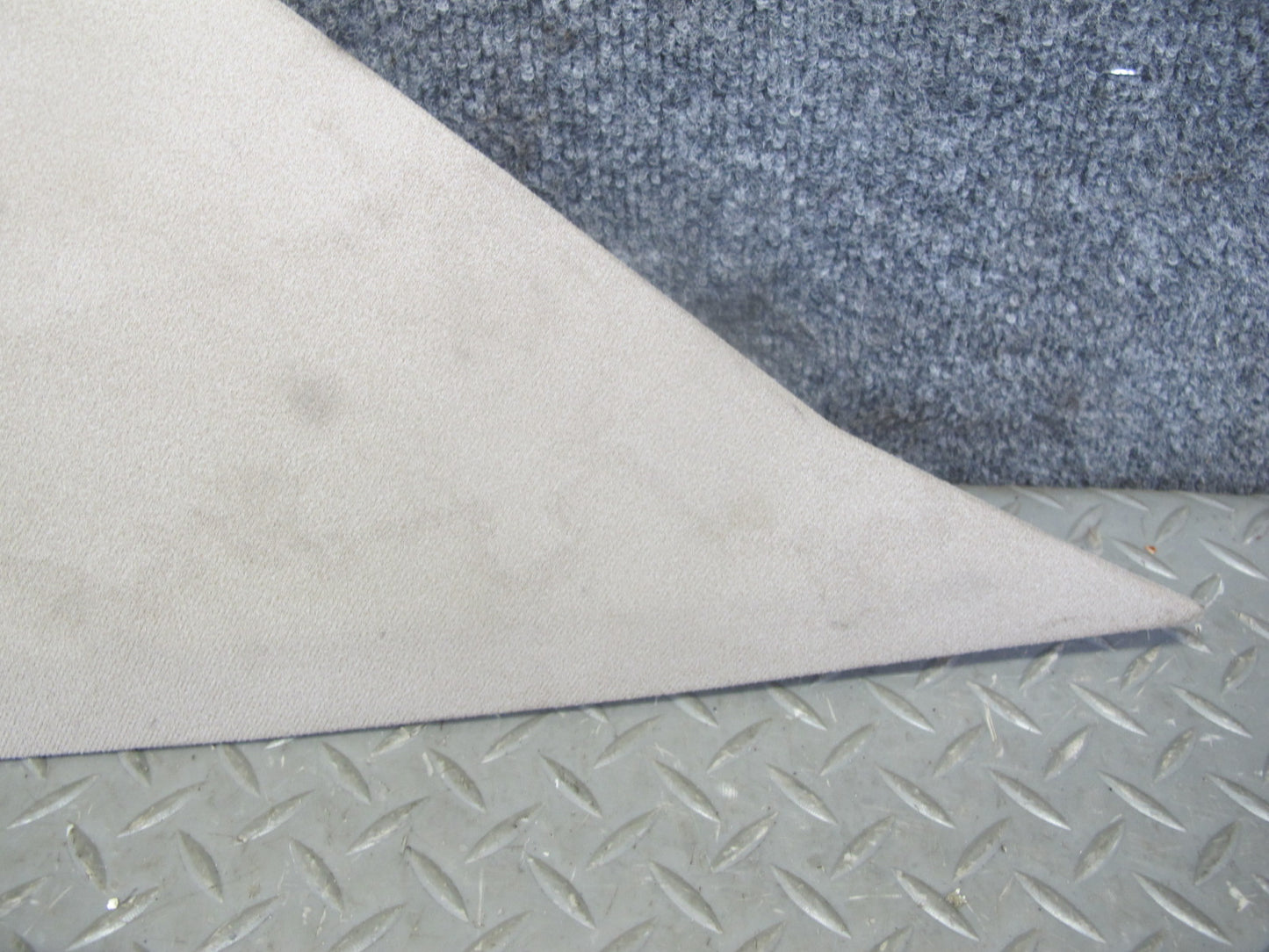 91-95 BMW E34 5-SERIES Sedan Rear Left & Right C-pillar Trim w Lights Set OEM