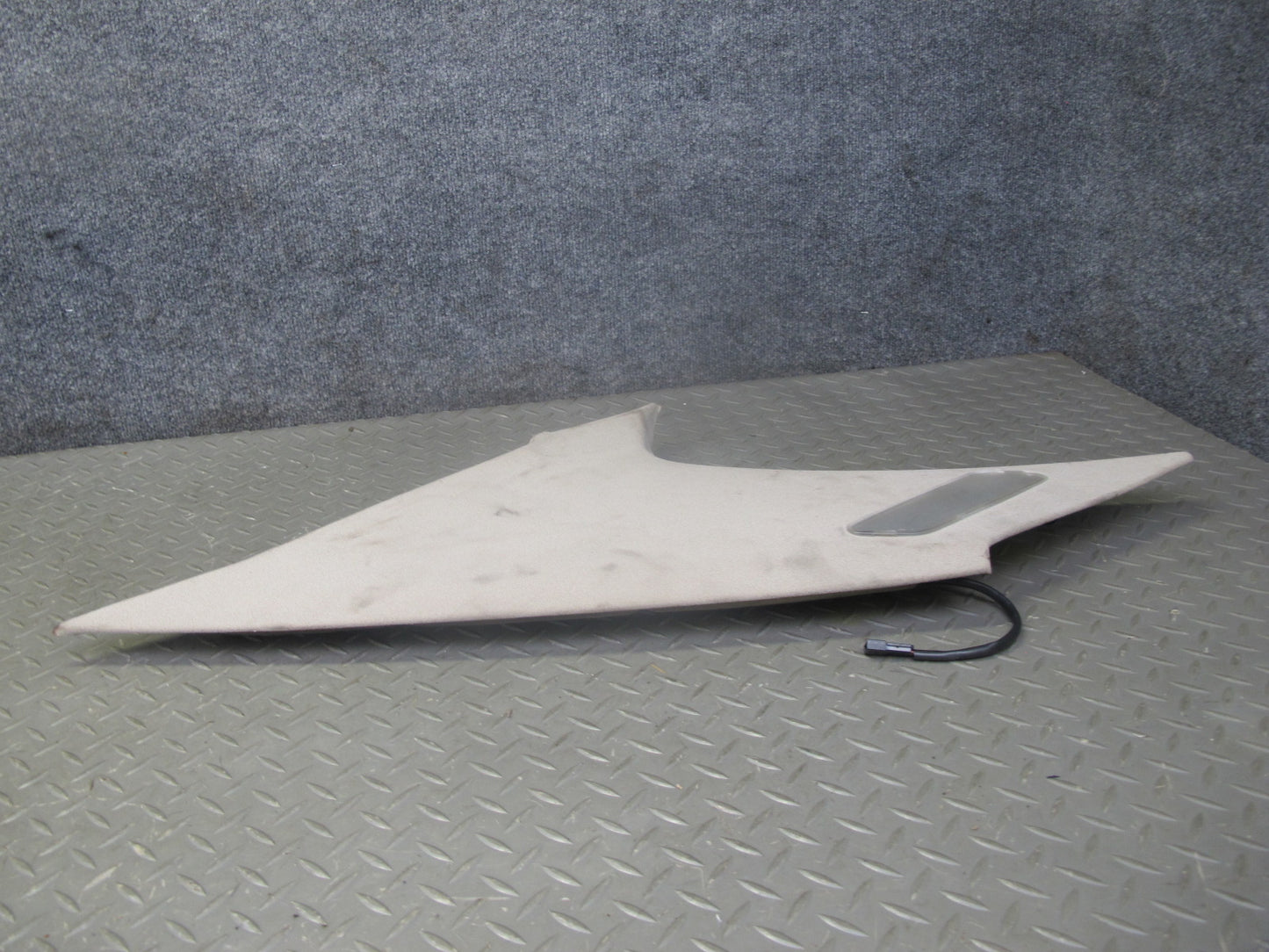 91-95 BMW E34 5-SERIES Sedan Rear Left & Right C-pillar Trim w Lights Set OEM