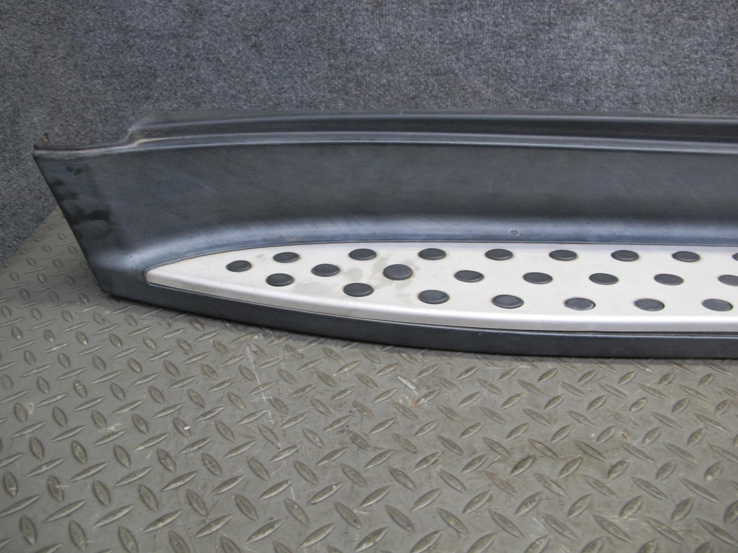 06-11 Mercedes W164 Ml-class Set of 2 Right & Left Running Board Step Panel OEM