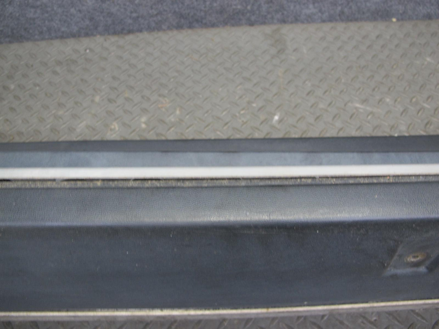 06-11 Mercedes W164 Ml-class Set of 2 Right & Left Running Board Step Panel OEM