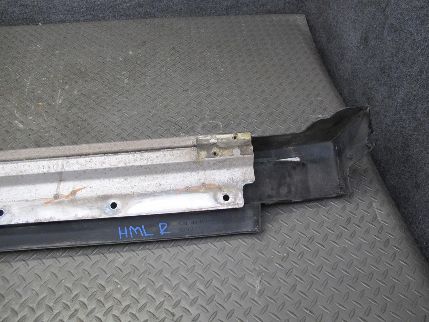 06-11 Mercedes W164 Ml-class Set of 2 Right & Left Running Board Step Panel OEM