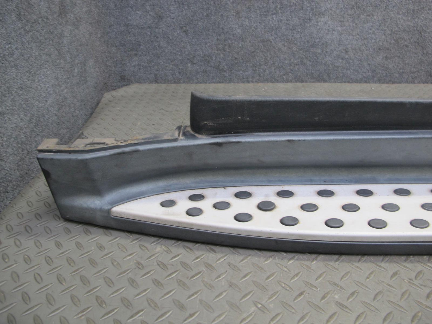 06-11 Mercedes W164 Ml-class Set of 2 Right & Left Running Board Step Panel OEM