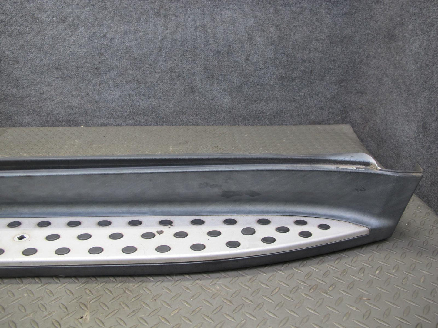 06-11 Mercedes W164 Ml-class Set of 2 Right & Left Running Board Step Panel OEM