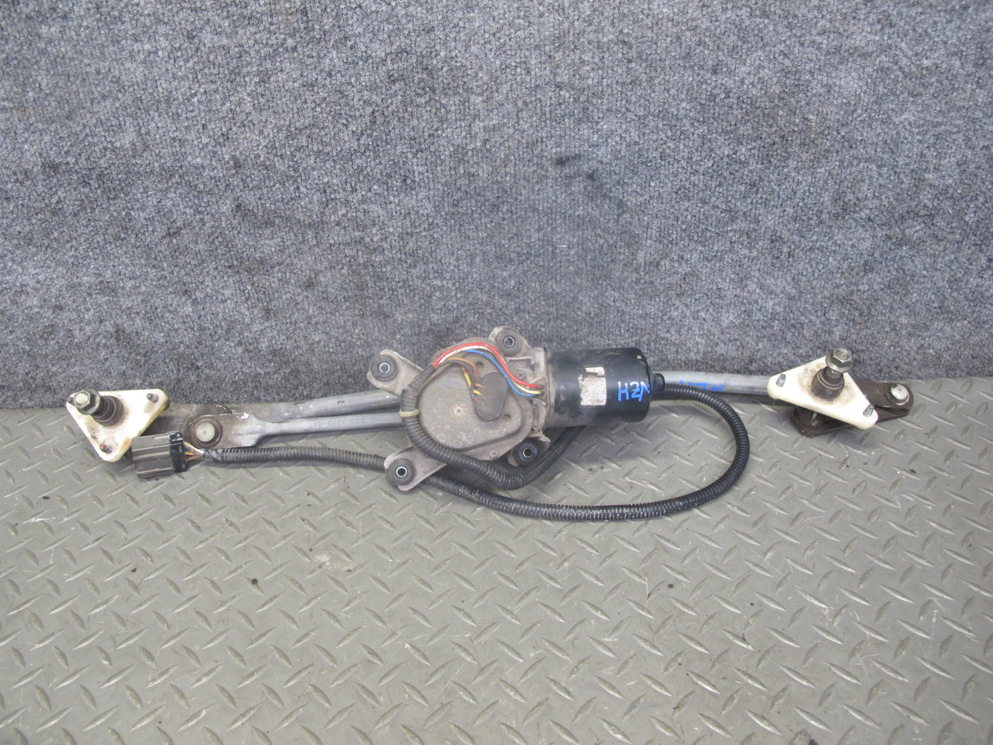 90-96 Nissan Z32 300ZX 2+0 Windshield Wiper Transmission Linkage w Motor OEM