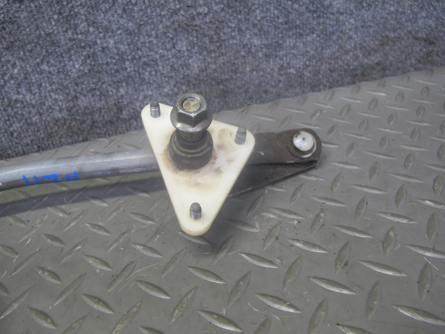 90-96 Nissan Z32 300ZX 2+0 Windshield Wiper Transmission Linkage w Motor OEM