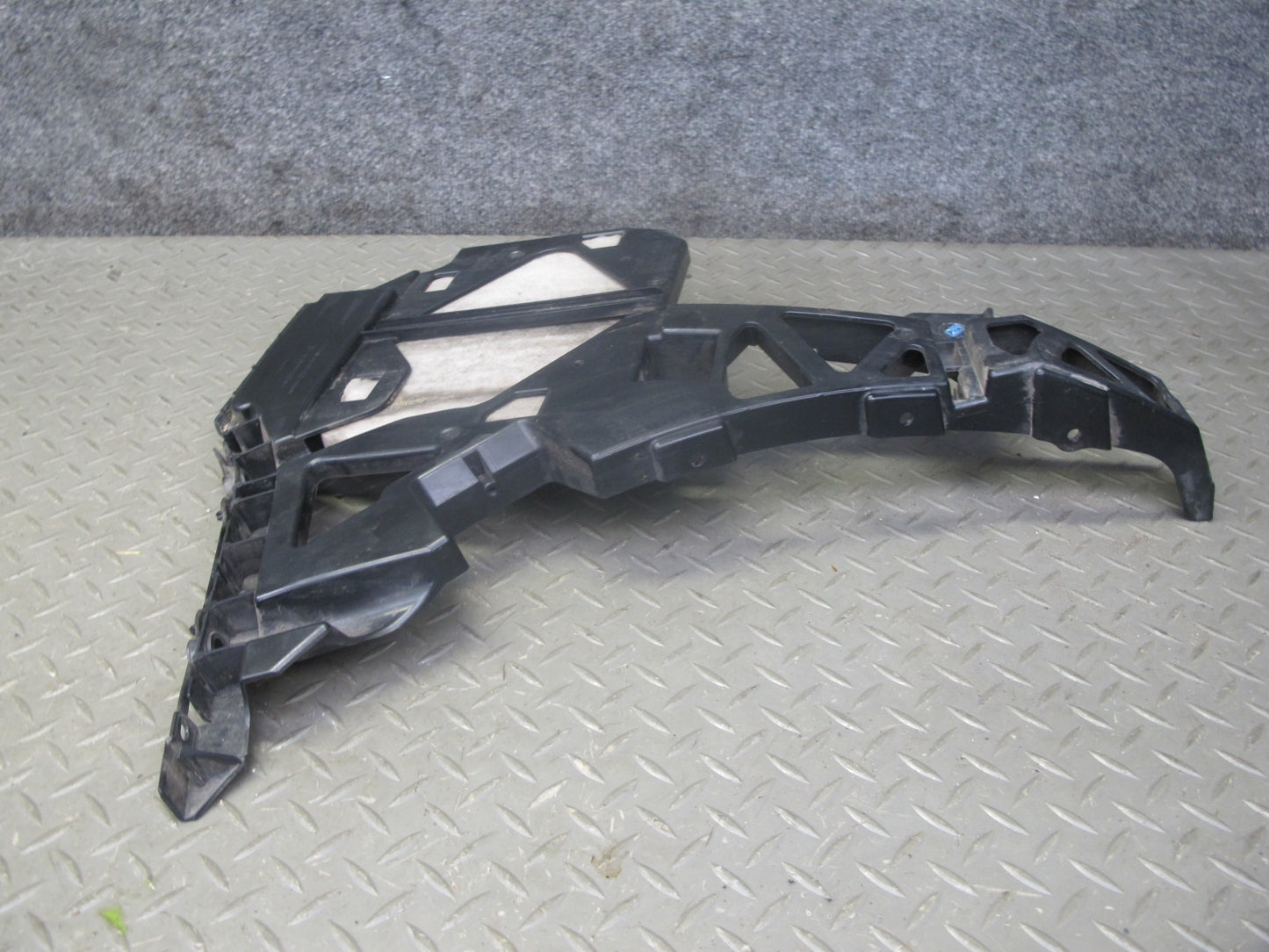 12-15 Mercedes W166 Ml-class Set of 5 Rear Bumper Mount Support Bracket OEM