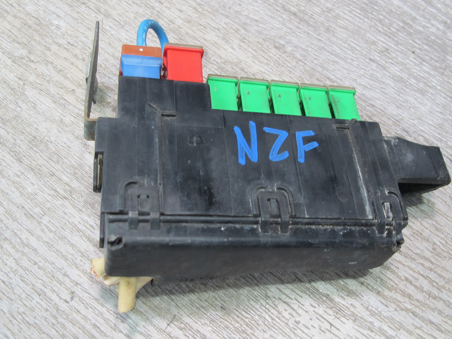 90-96 Nissan Z32 300ZX Engine Bay Fuse Relay Box OEM