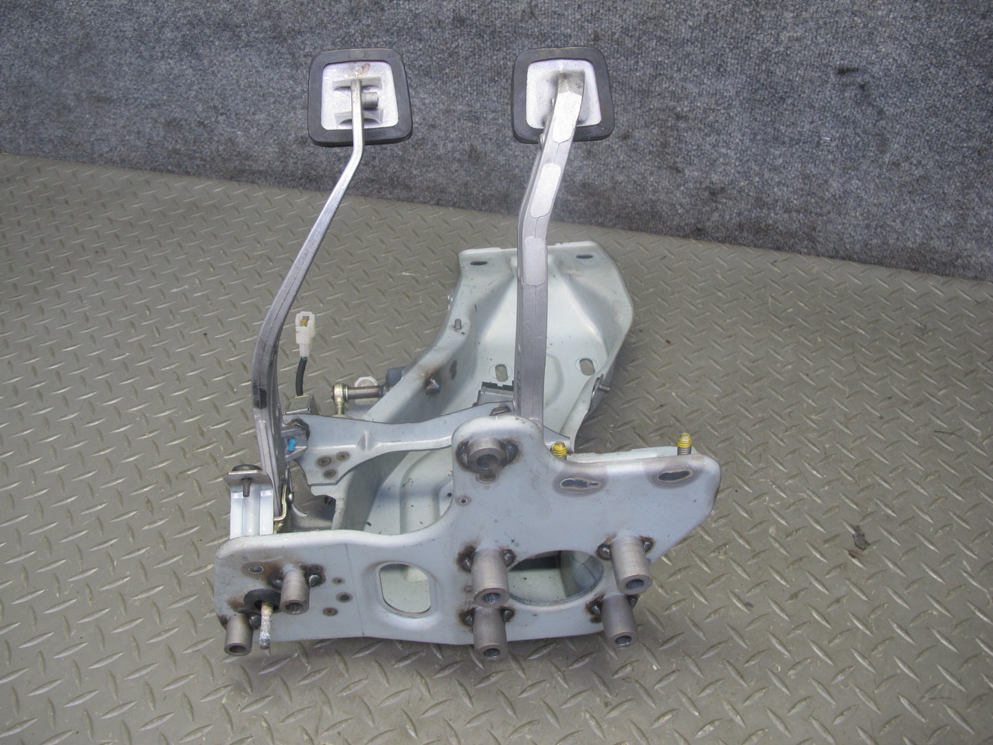 86-88 Mazda RX7 FC3S M/T Gas Accelerator Brake Clutch Pedal Cylinder Set OEM