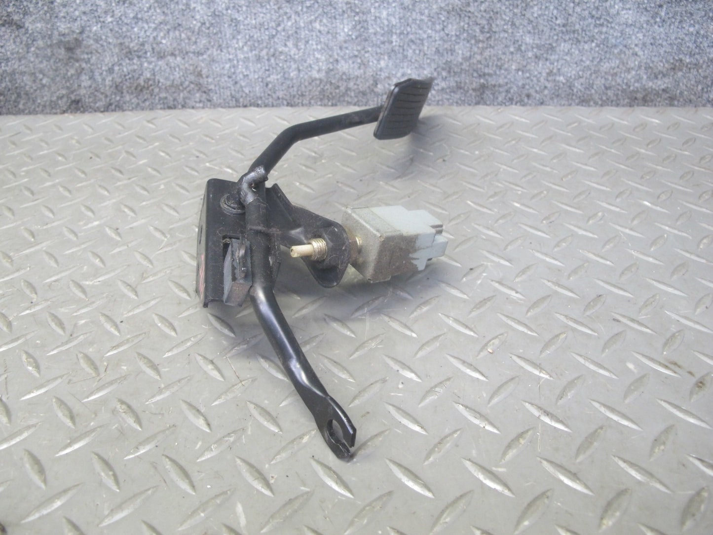 86-88 Mazda RX7 FC3S M/T Gas Accelerator Brake Clutch Pedal Cylinder Set OEM