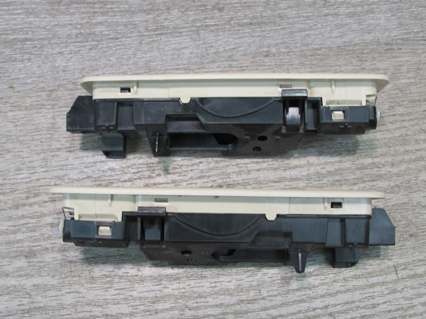 2012-2019 Range Rover Evoque L538 Overhead Console Dome Reading Light Lamp Set