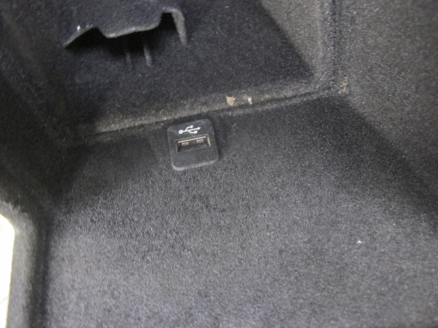 2008-2014 BMW E71 E72 X6 Glove Box Compartment Storage Box Housing 9211031