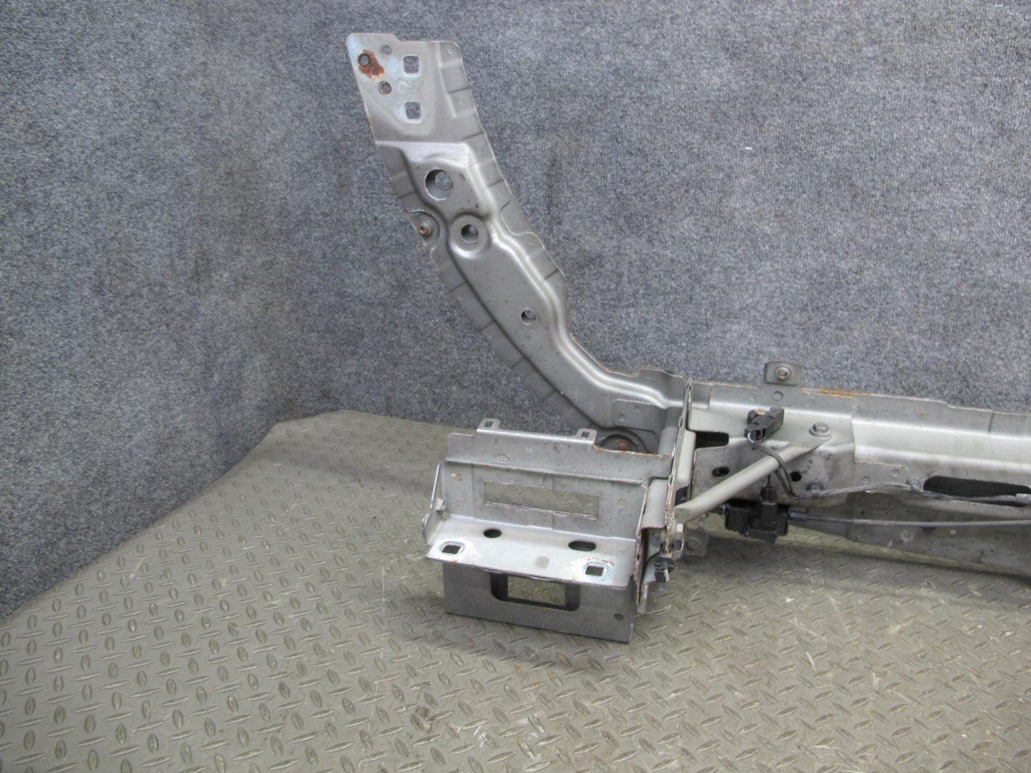 2012-2019 Range Rover Evoque L538 Radiator Upper Core Support Tie Bar