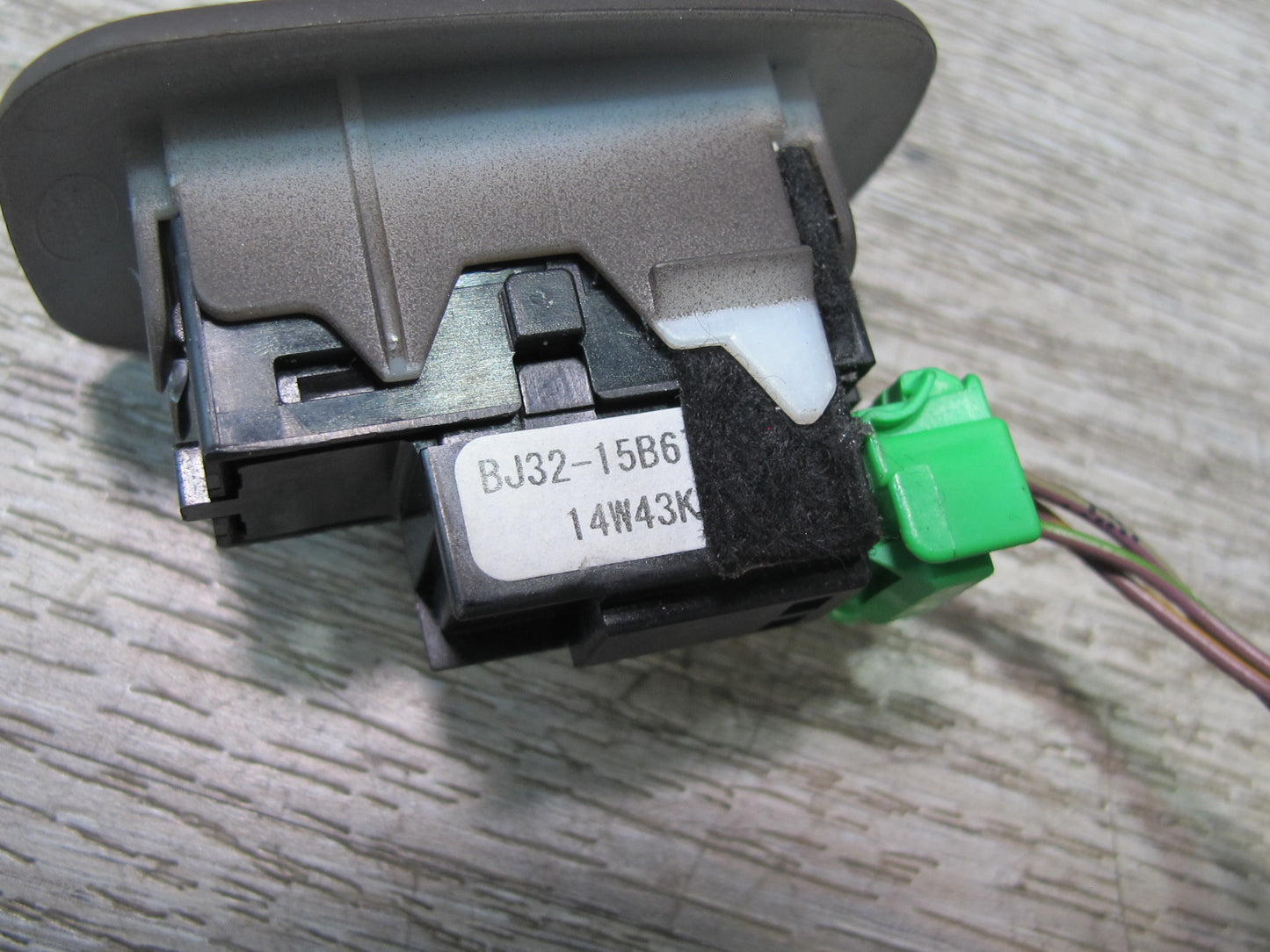 2013-2017 Land Range Rover L405 Front Right Seat Recline Button Switch