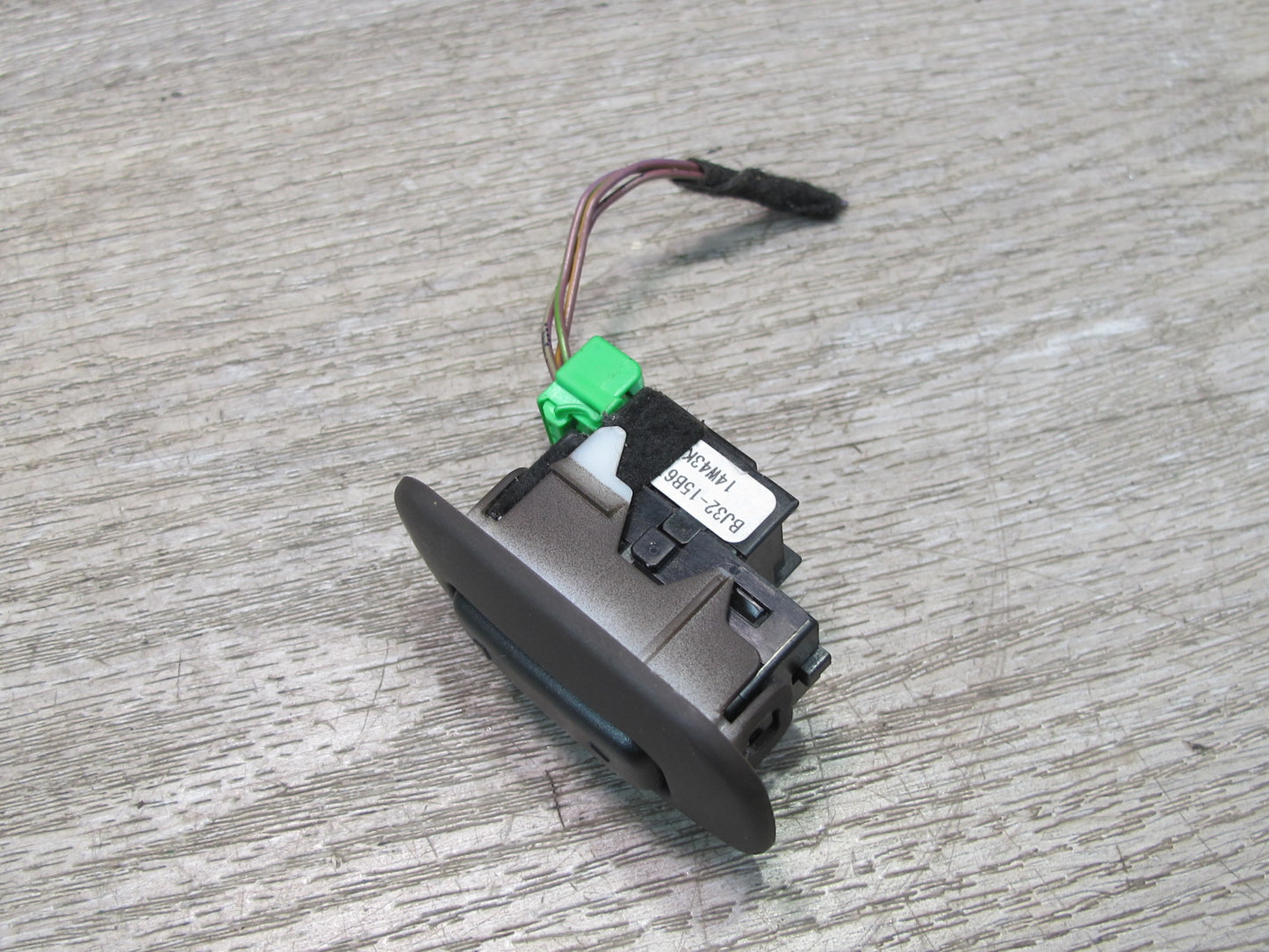 2013-2017 Land Range Rover L405 Front Right Seat Recline Button Switch