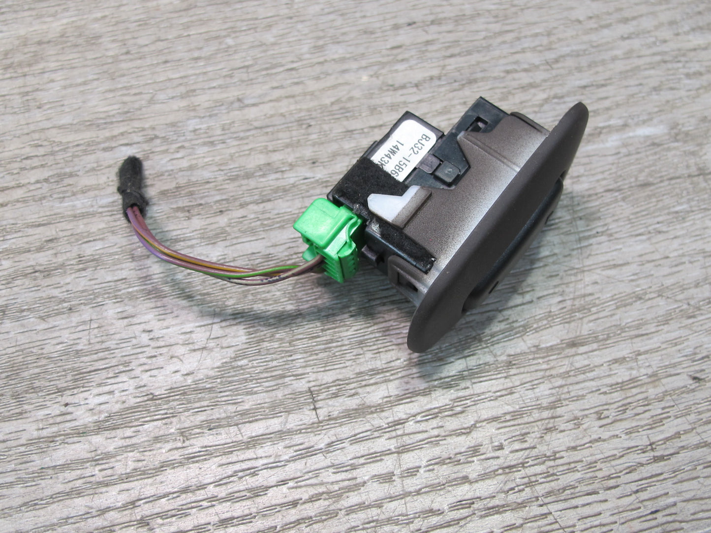 2013-2017 Land Range Rover L405 Front Right Seat Recline Button Switch