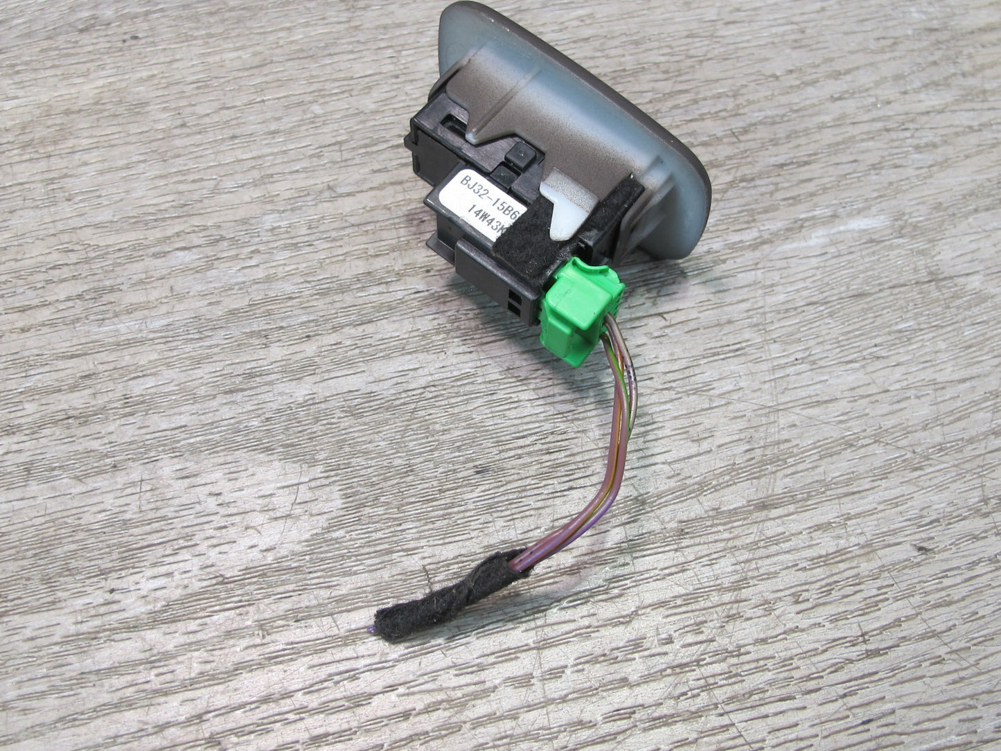 2013-2017 Land Range Rover L405 Front Right Seat Recline Button Switch