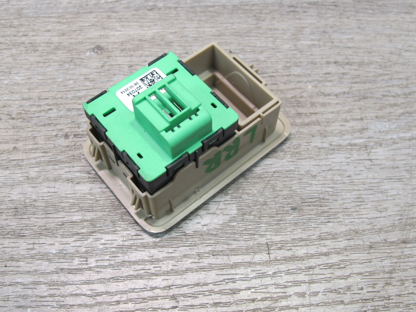 2013-2017 Land Range Rover L405 Rear Seat Fold Down Button Switch CPLA-14D340-AC