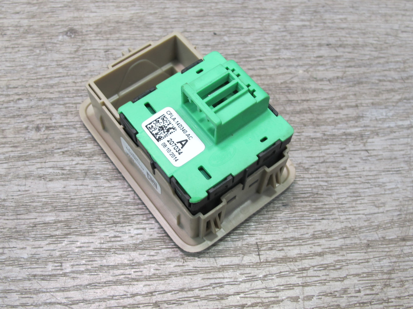 2013-2017 Land Range Rover L405 Rear Seat Fold Down Button Switch CPLA-14D340-AC
