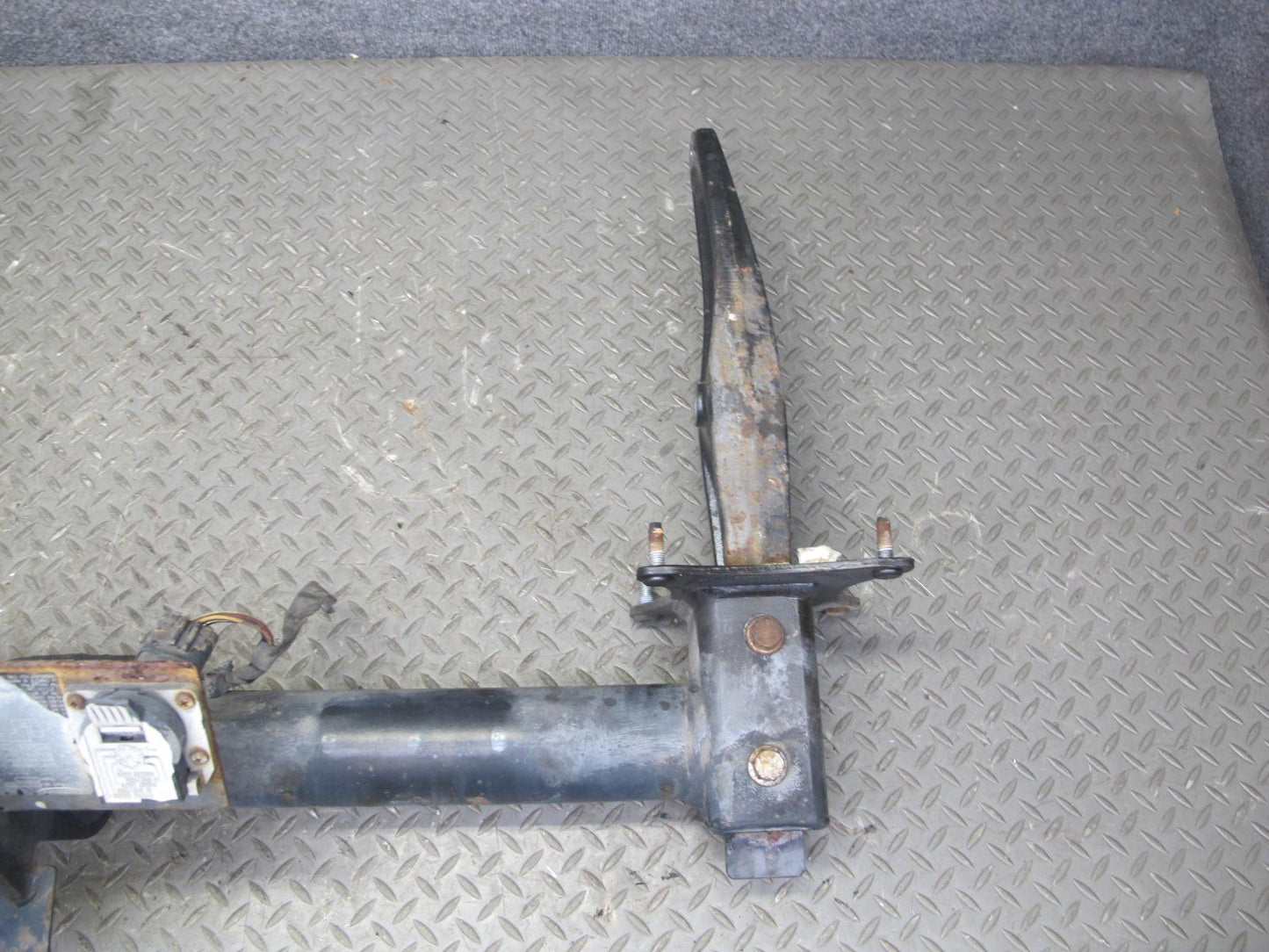 06-11 Mercedes W164 Ml-class Rear Trailer TOW Hitch Reinforcement Bar w Foam OEM