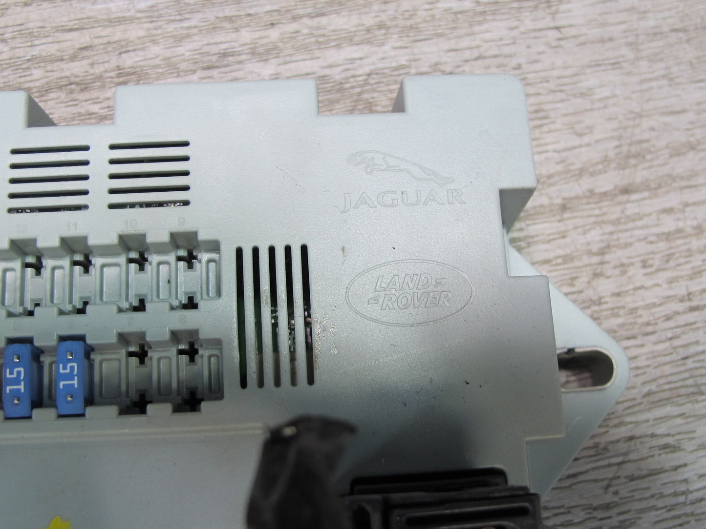 2014-2016 Land Range Rover L405 Rear Trunk Fuse Relay Box Module CPLA-14Q073-AA