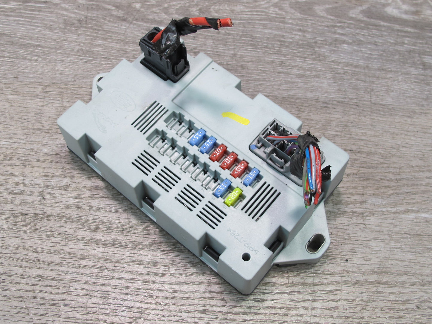 2014-2016 Land Range Rover L405 Rear Trunk Fuse Relay Box Module CPLA-14Q073-AA