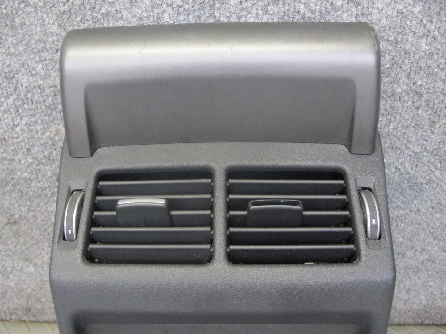 2012-2019 Range Rover Evoque L538 Rear Center Console Air Vent Trim Panel