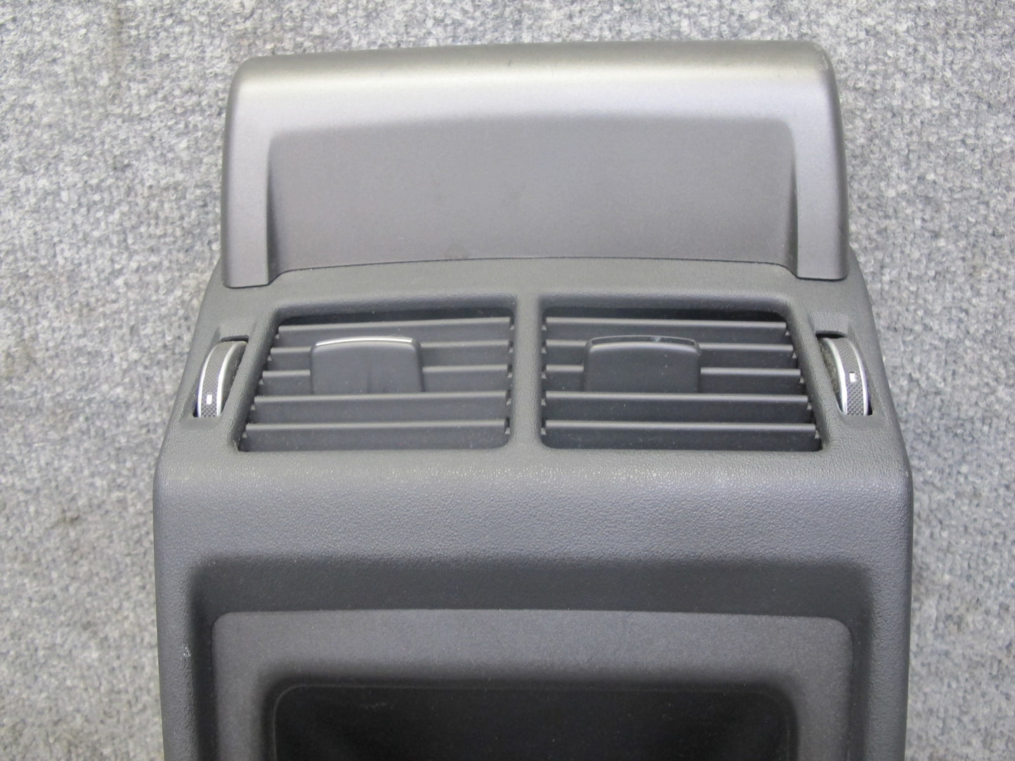 2012-2019 Range Rover Evoque L538 Rear Center Console Air Vent Trim Panel