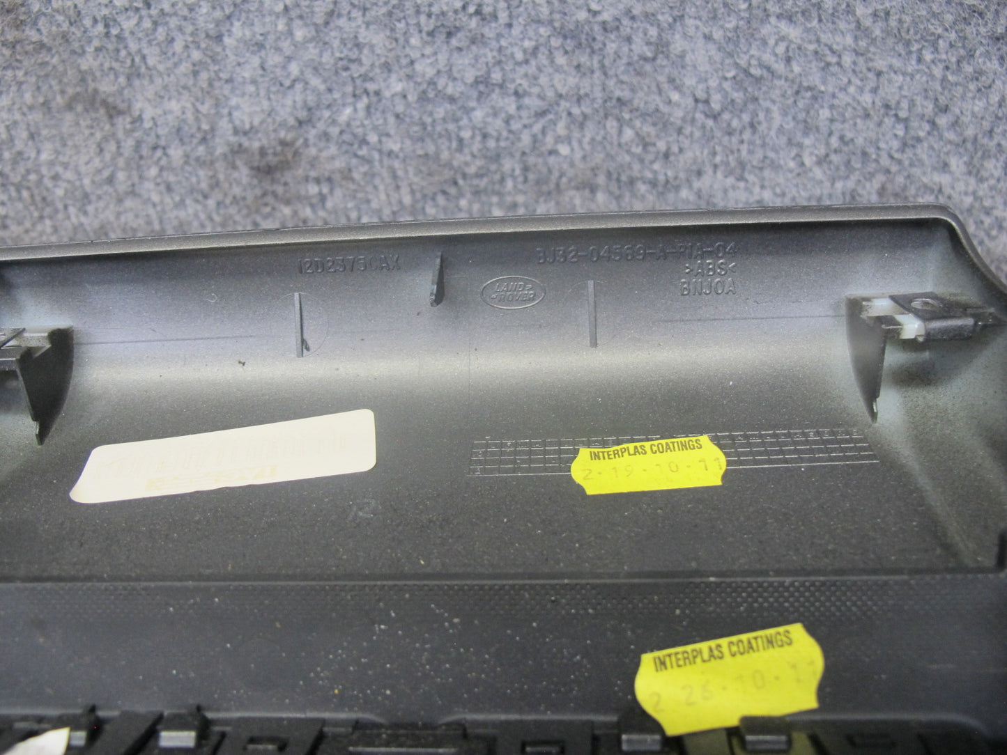 2012-2019 Range Rover Evoque L538 Rear Center Console Air Vent Trim Panel