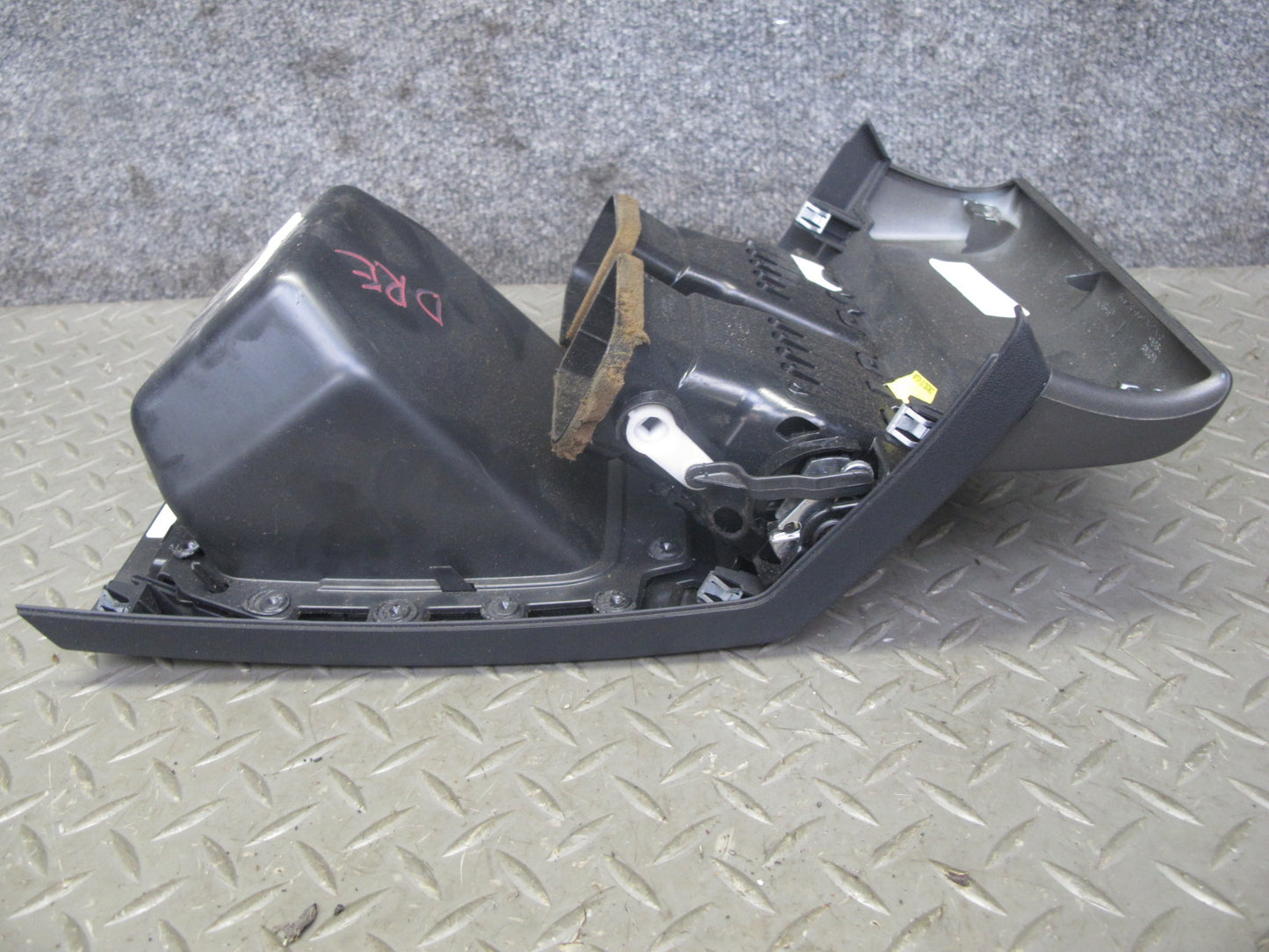 2012-2019 Range Rover Evoque L538 Rear Center Console Air Vent Trim Panel