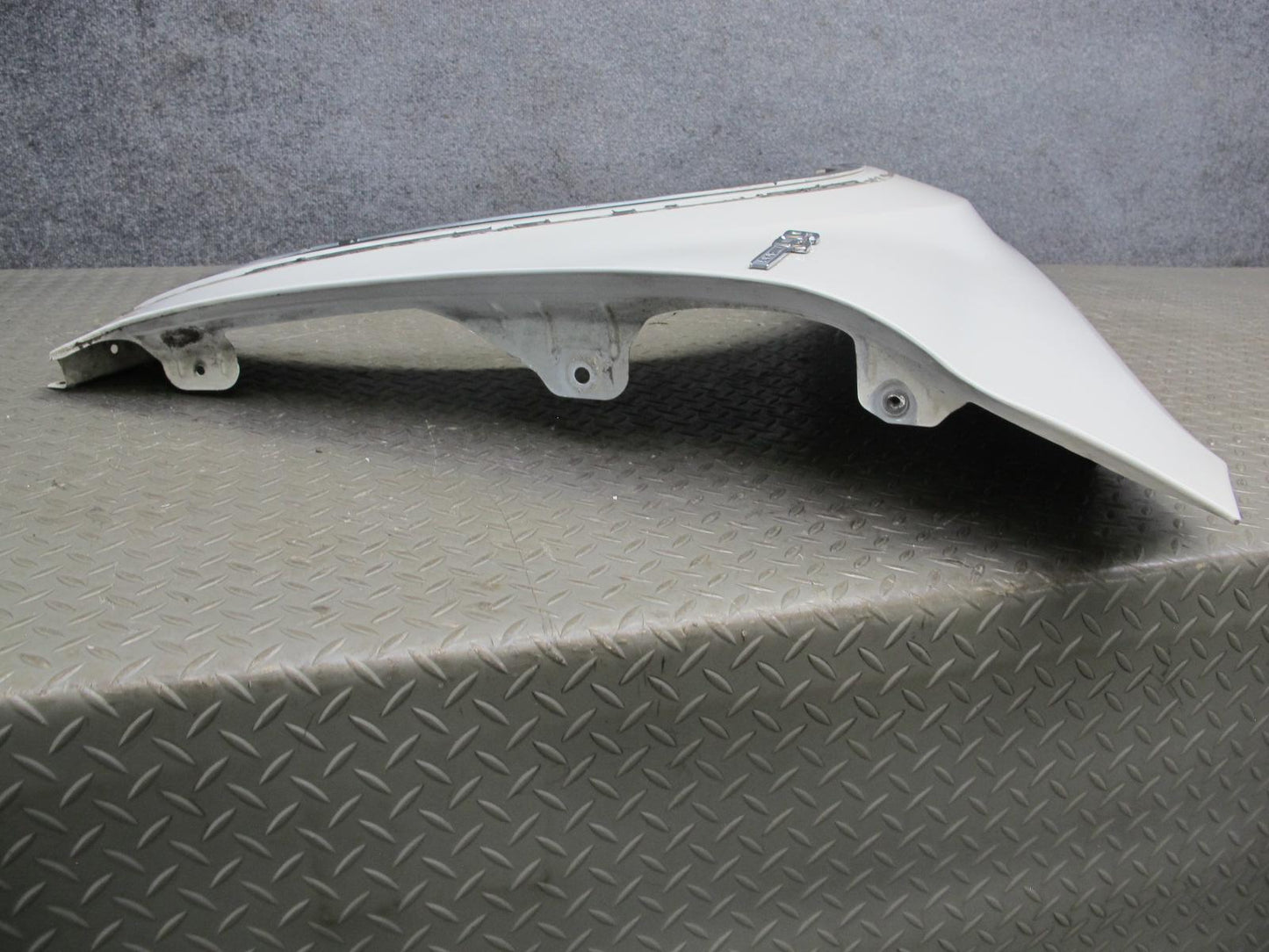 07-11 Mercedes W164 ML63 AMG Front Left Fender Shell Panel Cover White OEM